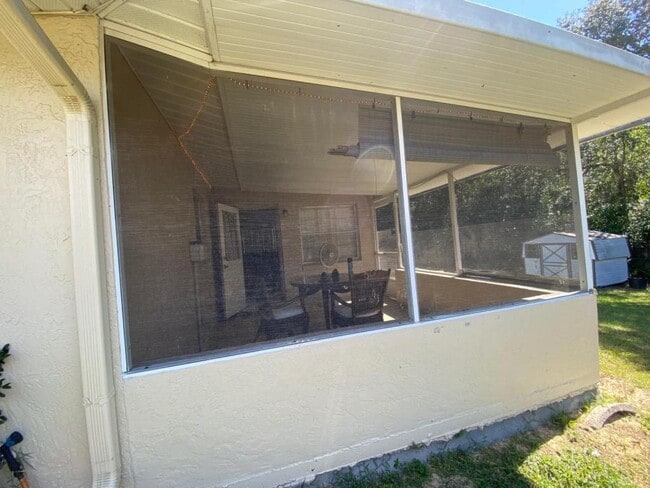 Building Photo - 104 S J Kellner Blvd