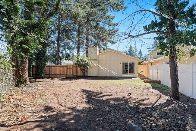 Building Photo - 344-03