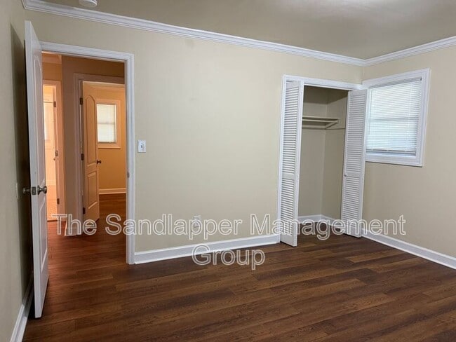 Building Photo - 2214 Van Buren Ave