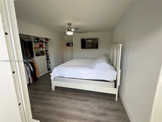 Building Photo - 10397 SW 209th Ln