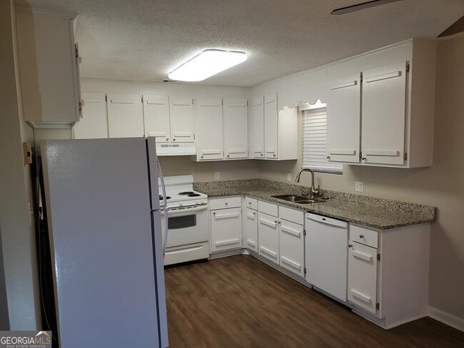 Building Photo - 216 Parker Dairy Rd