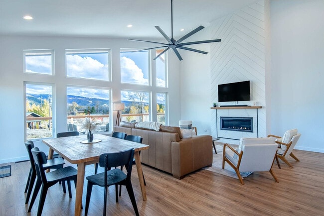 Building Photo - 363 Palisade Trail