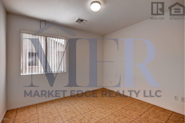 Building Photo - 3Bed/2Bath House in Buckeye! JOIN THE WAIT...
