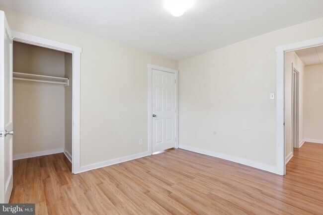 Building Photo - 9246 Prospect Ave