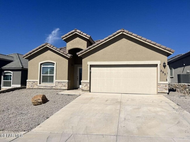 Primary Photo - 293 Glenlivet Way