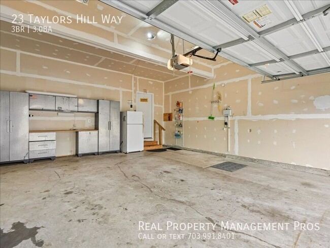 Building Photo - 23 Taylors Hl Wy