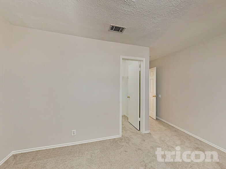Building Photo - 7306 Autumn Brook