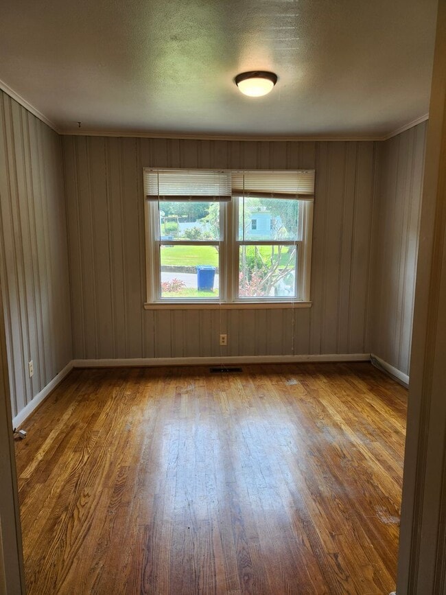 Building Photo - 3 Bedroom 2 Bath home in Red Bank TN