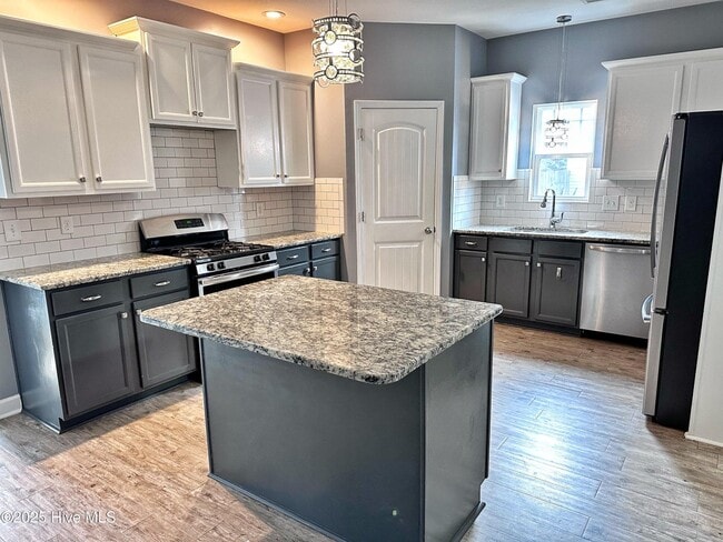 Building Photo - 109 Pennington St