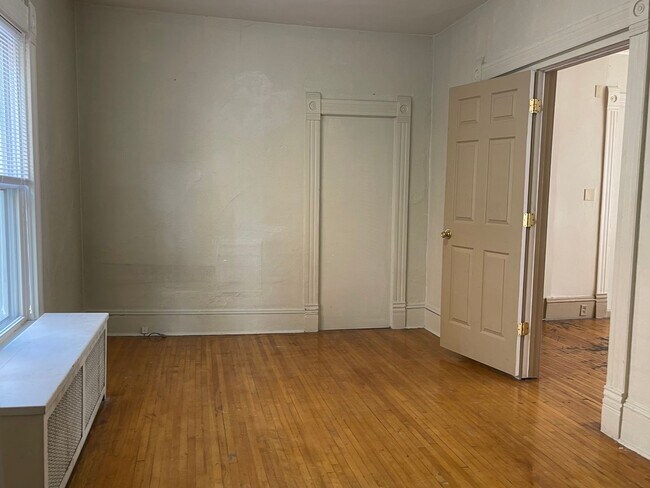 Primary Photo - 734 Wright St