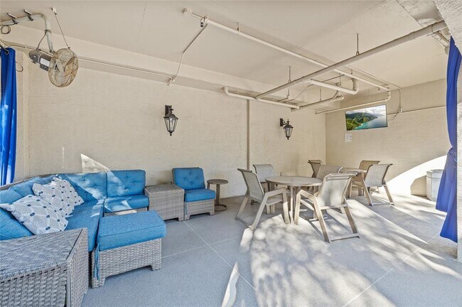 Building Photo - 501 Knights Run Ave