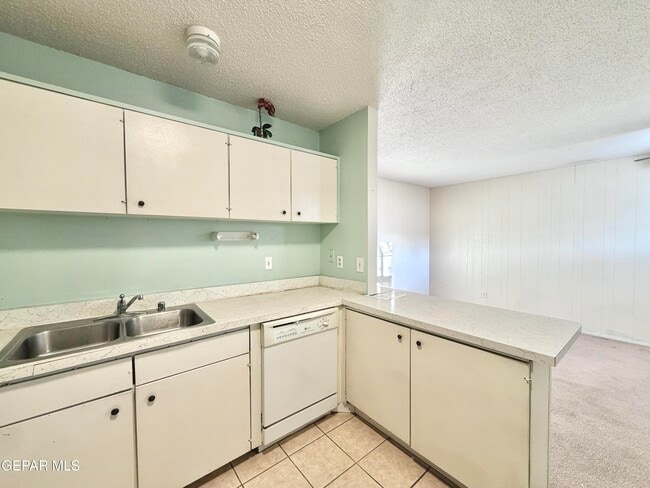 Building Photo - 6400 Edgemere Blvd