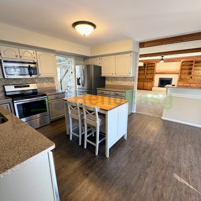 Building Photo - 1001 Fox Rdg Ct