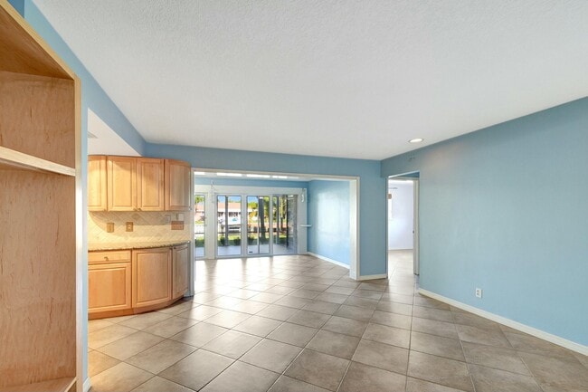 Building Photo - 1753 W Terrace Dr