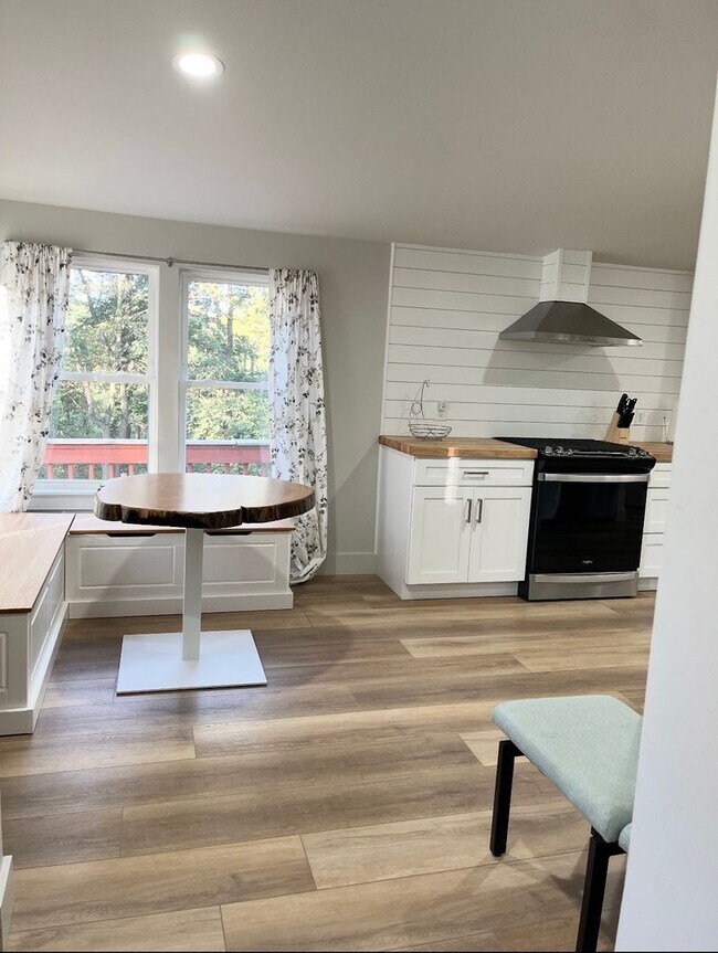 Building Photo - s. Hoernerstown Rd.- Short or Long term lease!