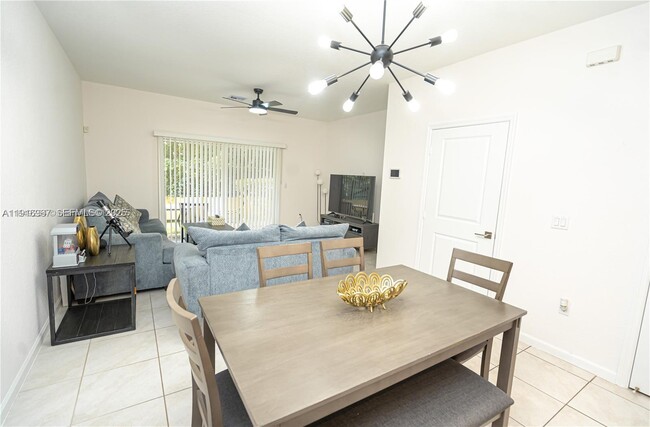 Building Photo - 2820 NW 180th St