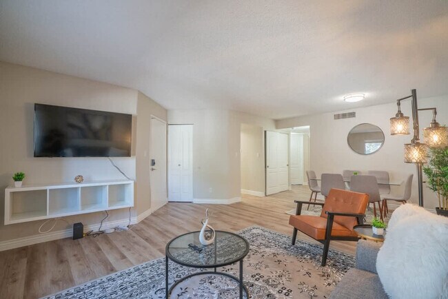 Building Photo - 8550 E McDowell Rd