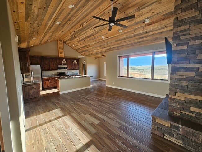 Building Photo - 14 Eagletail Dr