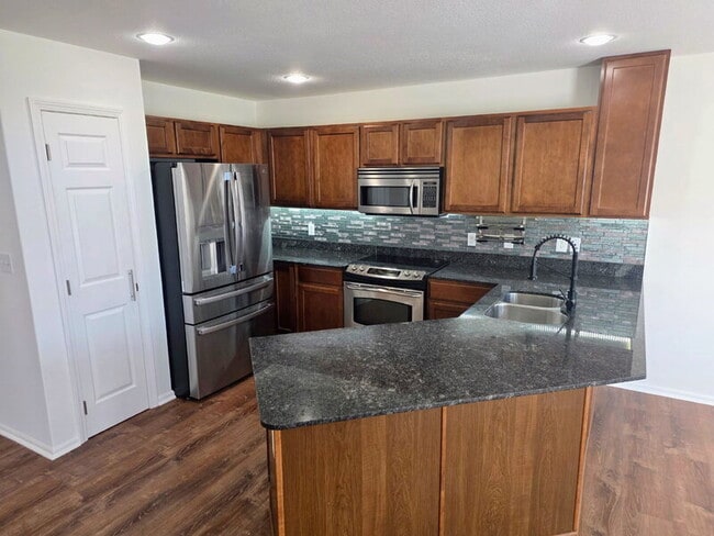 Building Photo - 2215 NW Bayberry Ln