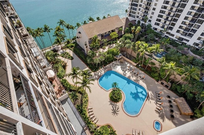 Building Photo - 540 Brickell Key Dr