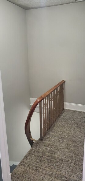 Building Photo - 527 Tedesco St