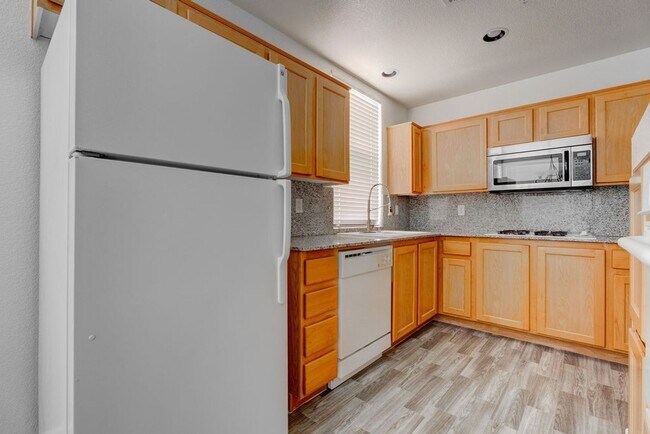 Building Photo - 59 E Agate Ave
