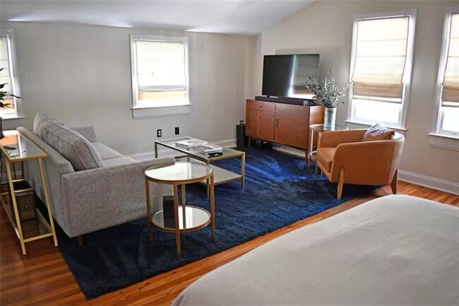 Building Photo - 6 White St NW