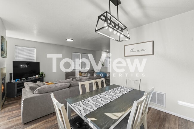 Building Photo - 2259 Falkirk Dr