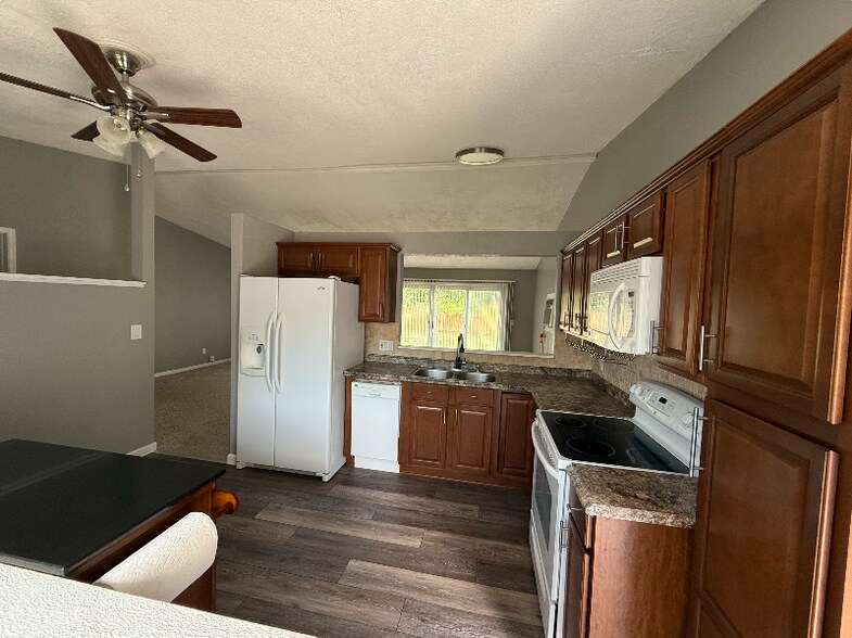 Building Photo - 4305 Old Castle Cir