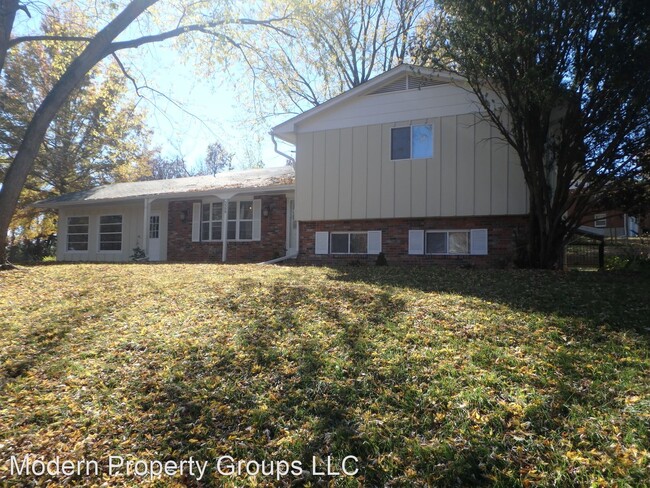 Building Photo - 4 br, 3.5 bath House - 3306 Martha Dr