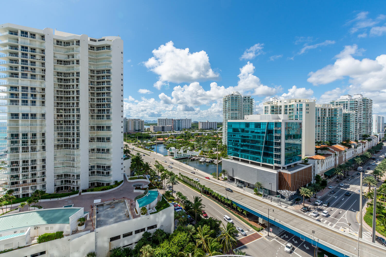 Building Photo - 16699 Collins Ave