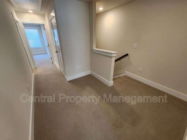 Building Photo - 112 Outback Dr