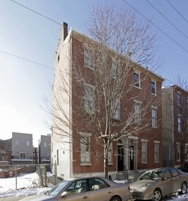 Primary Photo - 1604 Wallace St
