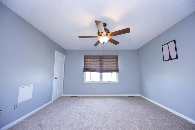 Building Photo - 2654 Ferchen St