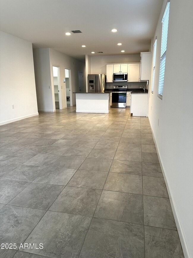 Building Photo - 3241 W Shanley Ave