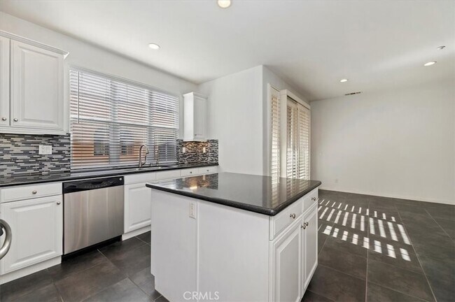 Building Photo - 4433 Owens St