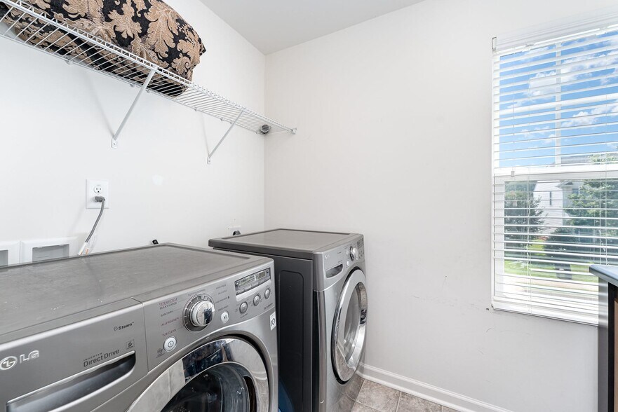 Building Photo - 5514 Hardie Farm Dr