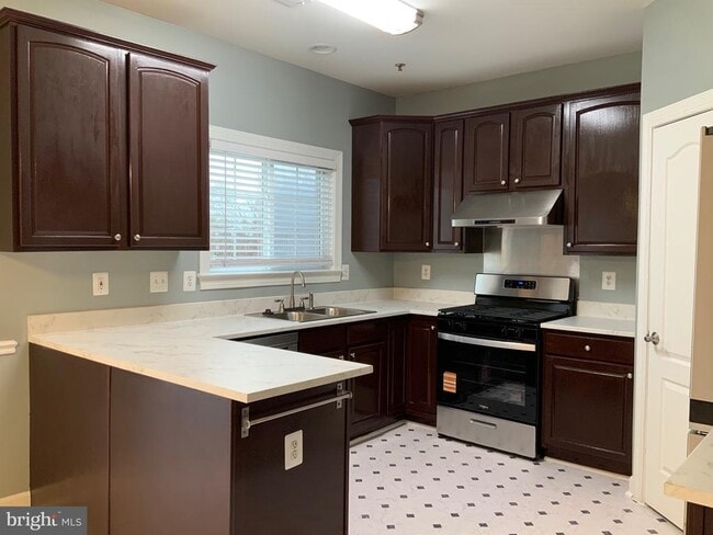 Building Photo - 3301 Castle Ridge Cir