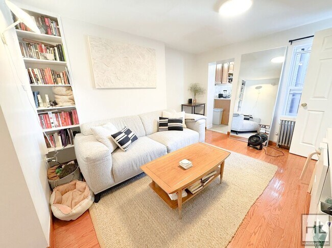 Building Photo - 719 Driggs Ave