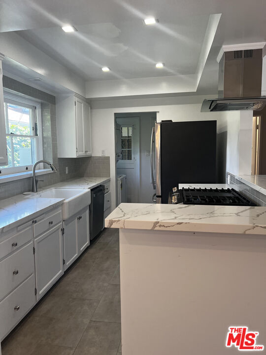 Building Photo - 130 S Bowling Green Way