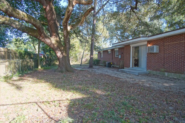 Building Photo - Pet-friendly 3/2 Updated home in the heart...