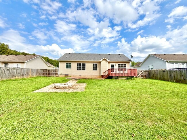 Building Photo - 1329 Mutual Dr