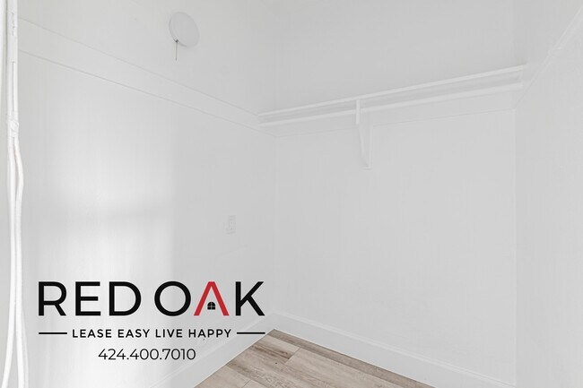 Building Photo - 687 Shatto Pl