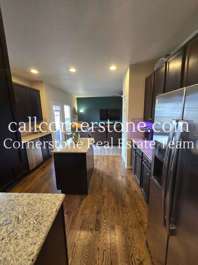 Building Photo - 8366 Hardwood Cir
