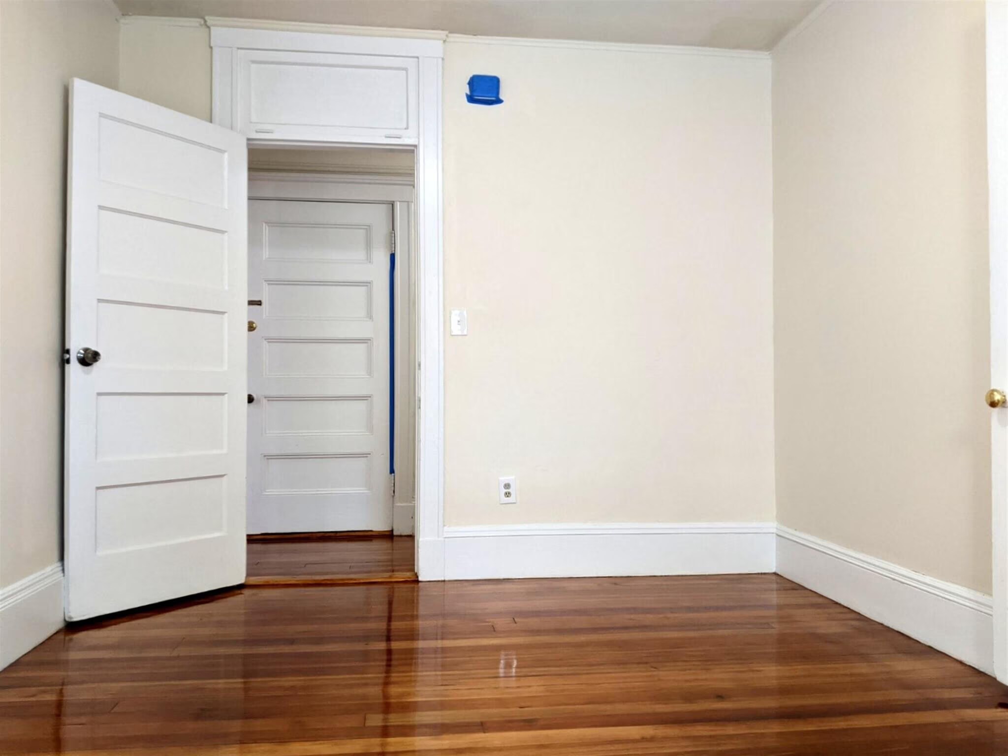 Building Photo - 14 Sanborn Ave