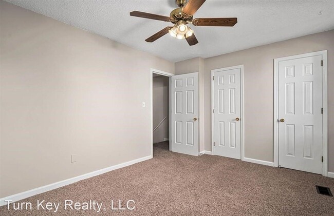 Building Photo - 2 br, 1.5 bath House - 2475 Hampstead Drive