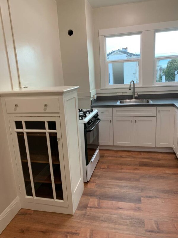 Building Photo - 1732 6th Ave