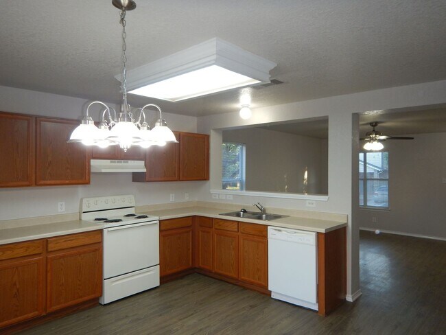 Building Photo - 16127 Branding Pass