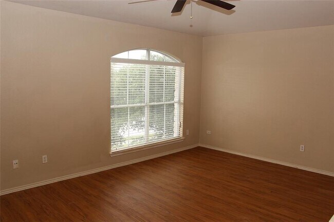 Building Photo - 3414 Flowstone Ln