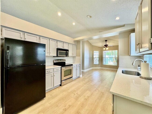 Building Photo - 13514 Colorado Pl